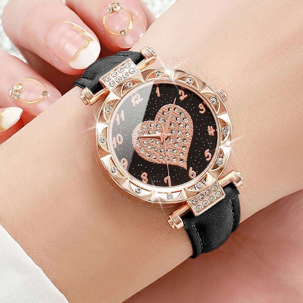 3PCS Women es Fashion Rhinestone Heart Dial Quartz Female Leather Band Wristes SetWithout Box H260228