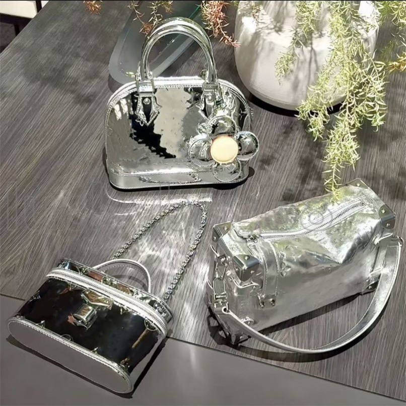 Designer Ski Collec… - image