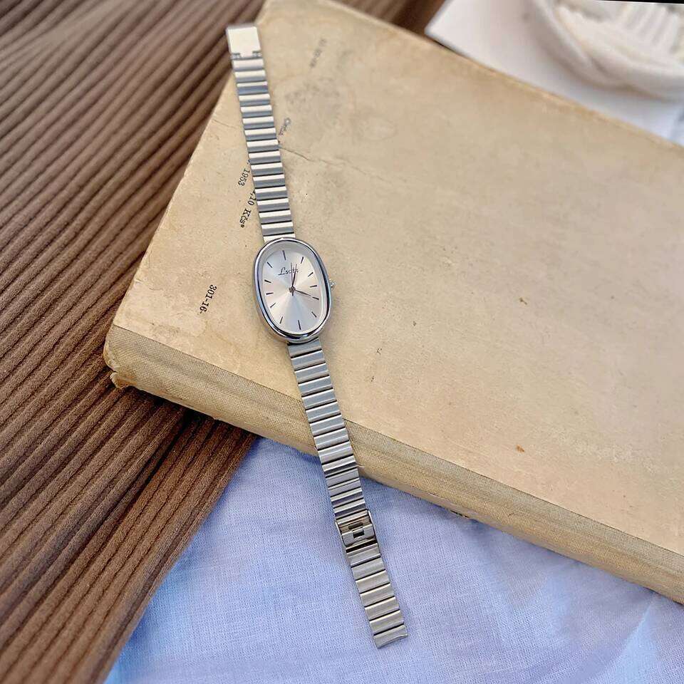 1pc New Fashionable Women's With Gold , Vintage Luxury Ins Style, Elegant & Versatile Quartz ladies H260228
