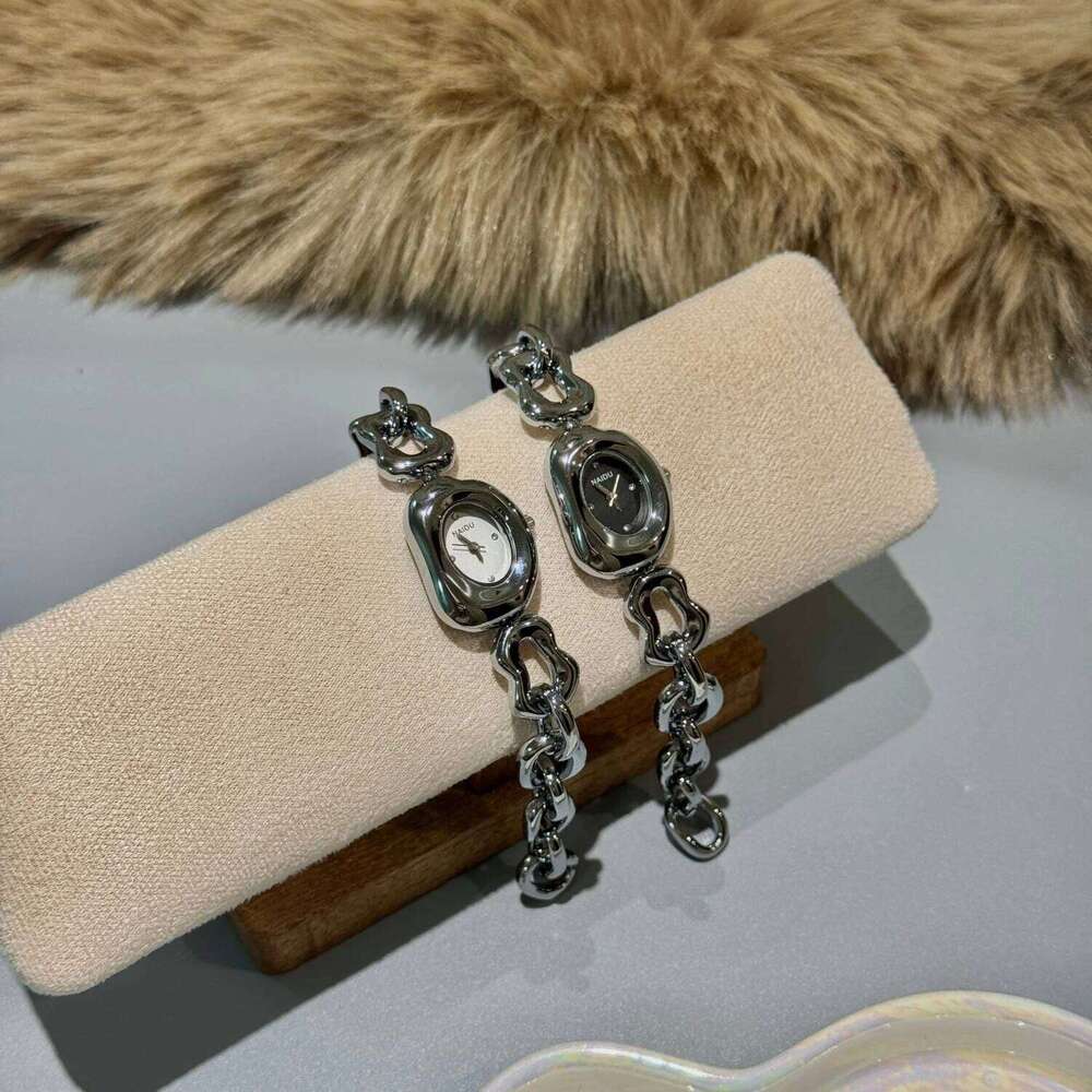 Women Creative Chain es Top Brand Gold Fashion Ladies Wristes High-end Women's Quartz Female Clock H260228