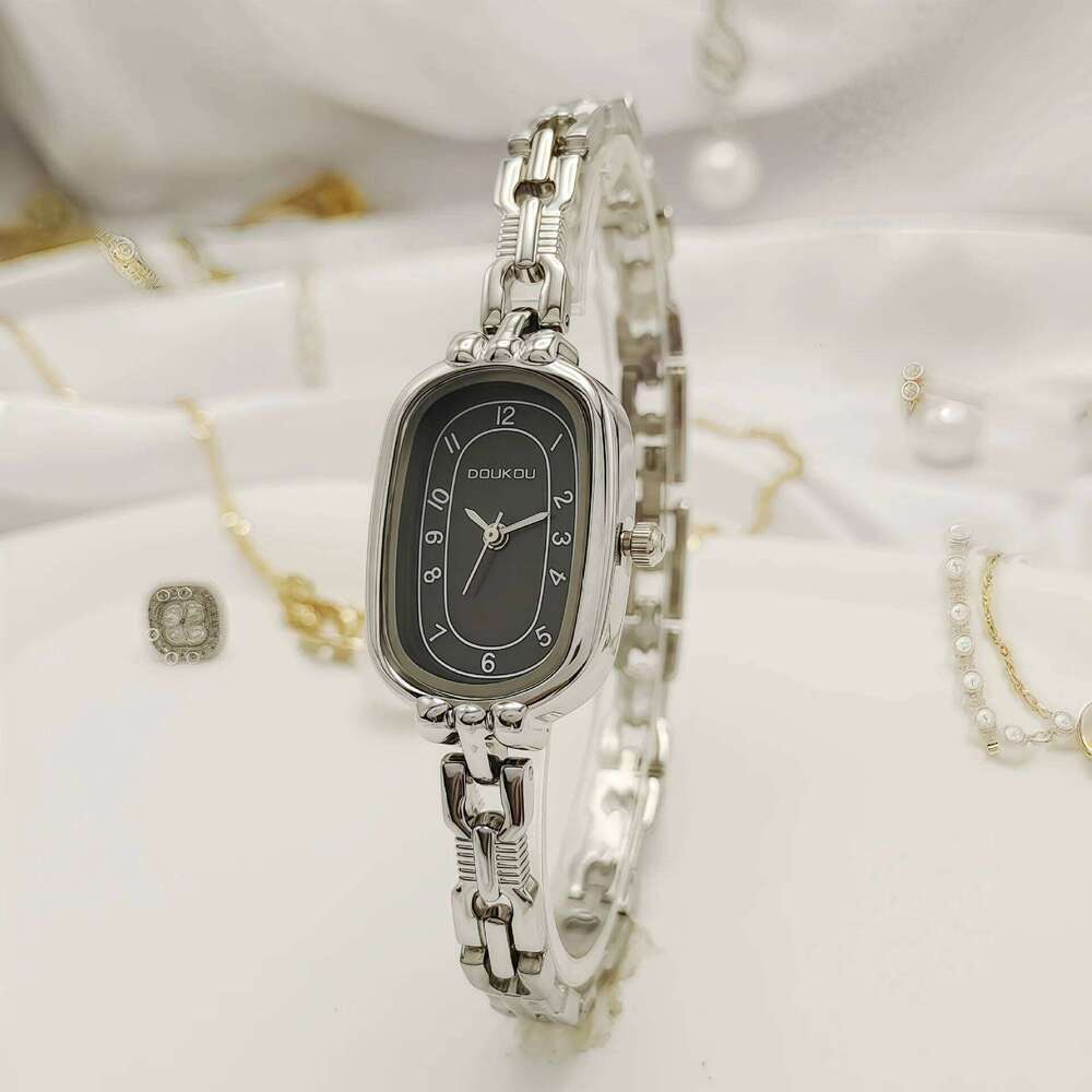 Fashion women's oval , vintage quartz temperament H260228