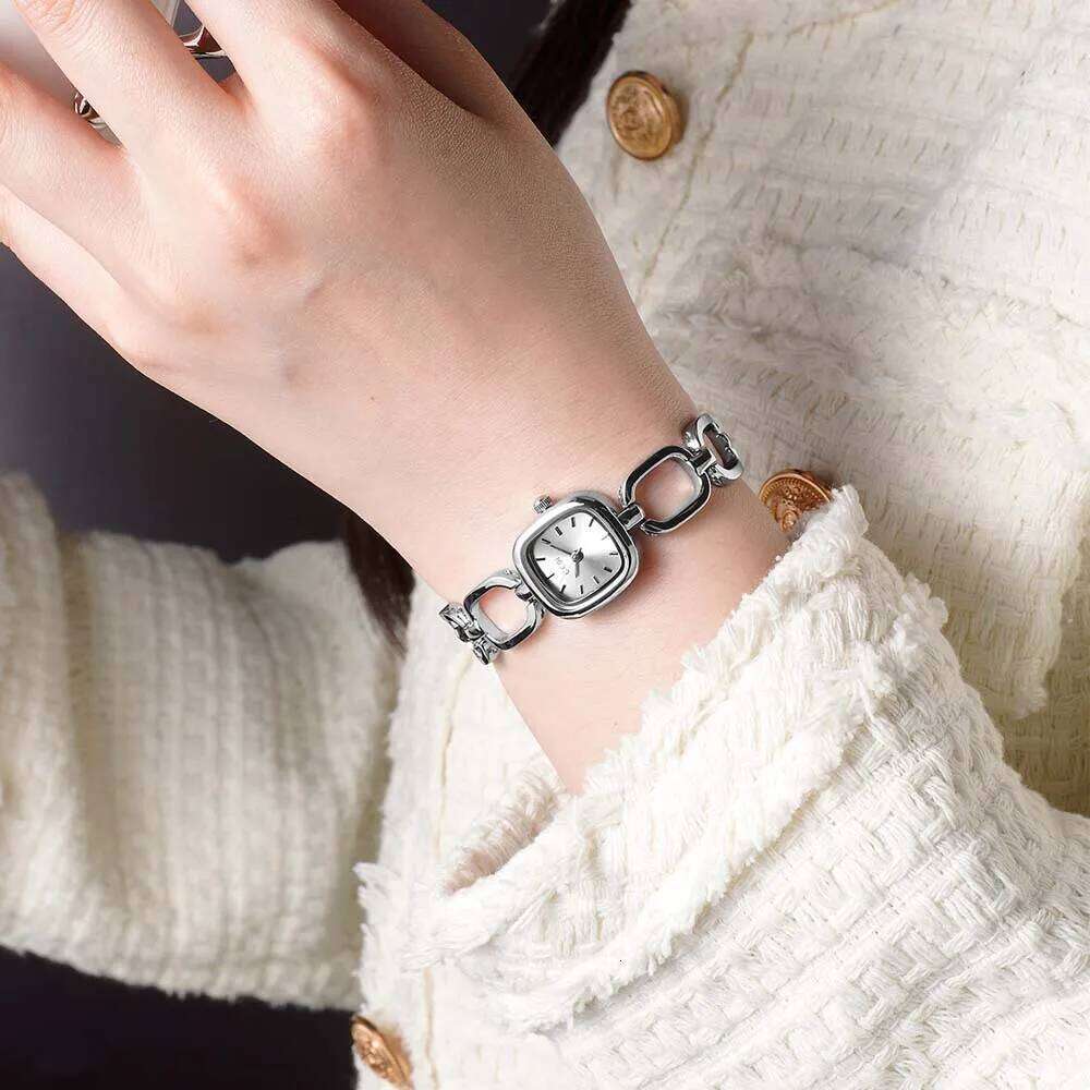 GEDI Woman es Skeleton Type Elegant Square Small Dial Ladies Quartz Gifts H260228