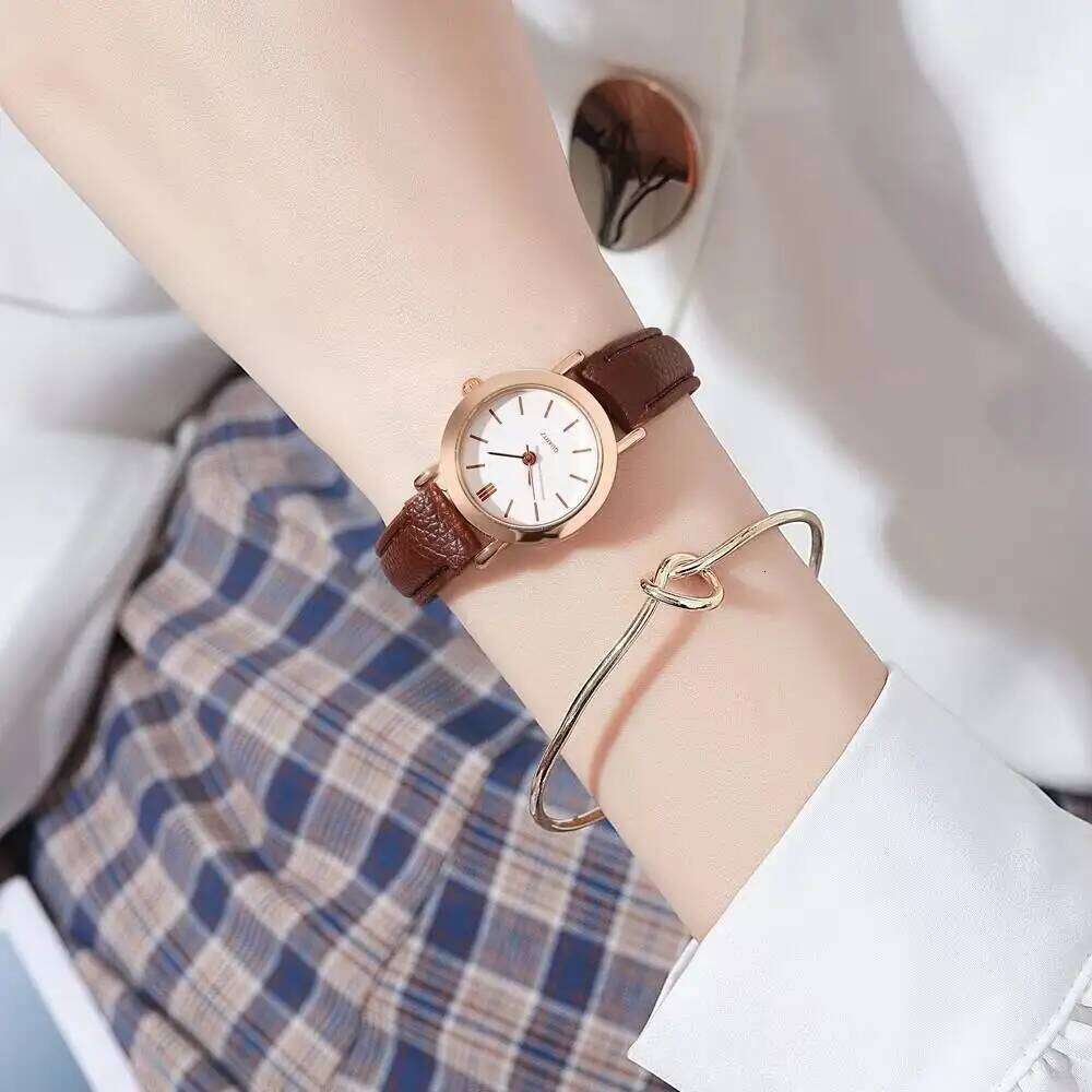 Fashion Small Dial Women es Casual Leather Band Quartz Wrist H260228