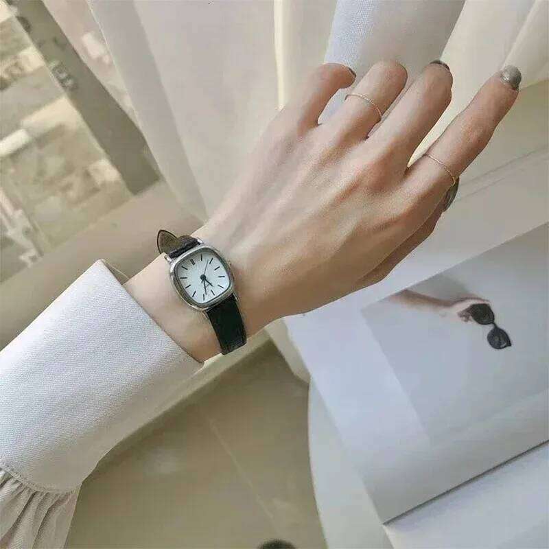 Couple Quartz Wrist Women Pu Lether es Ladies Clock Festival Gift relogio feminino H260228