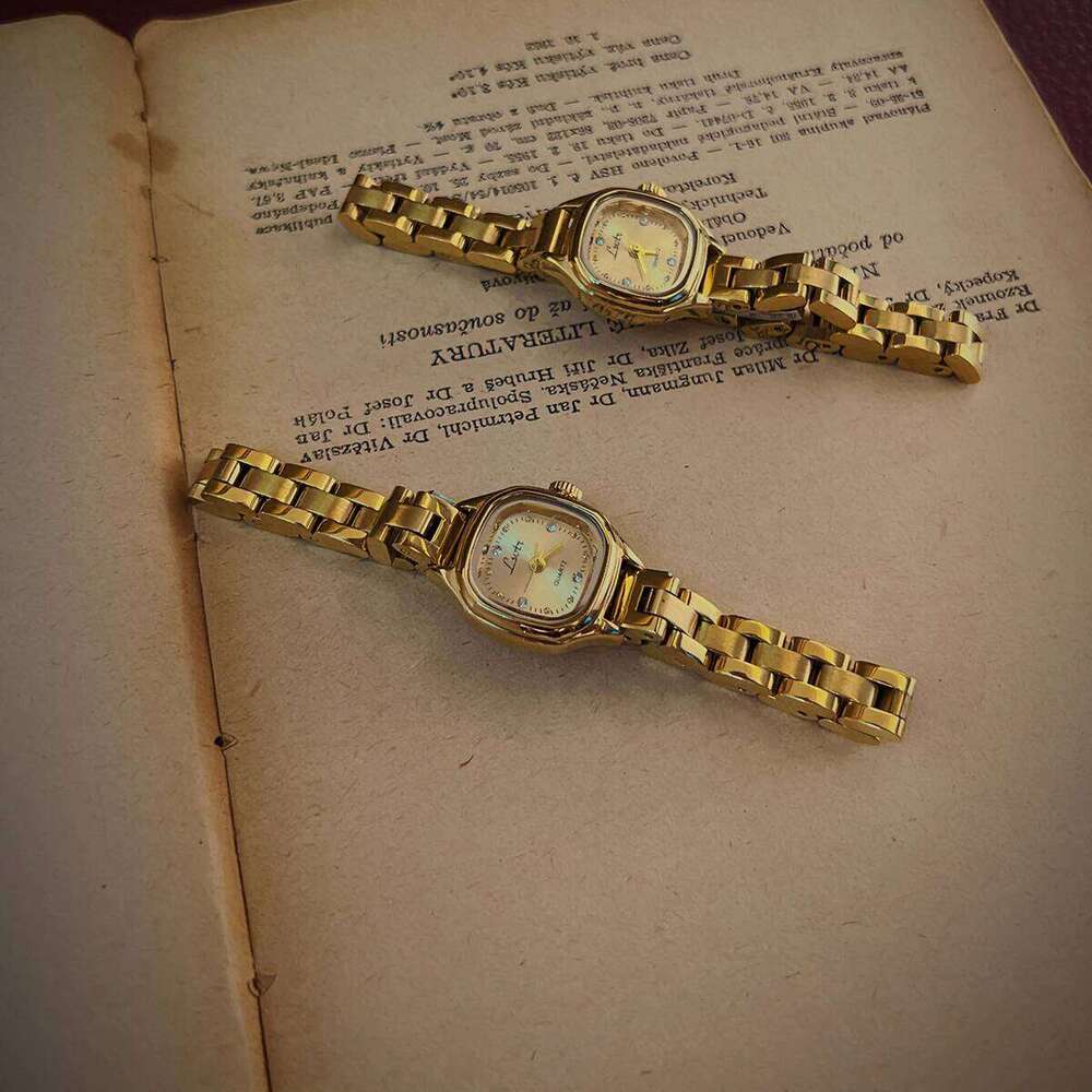 1pc French Retro Mini Dial Women's In Gold, Elegant & Exquisite, Water Resistant Quartz For Daily Wear, ladies H260228