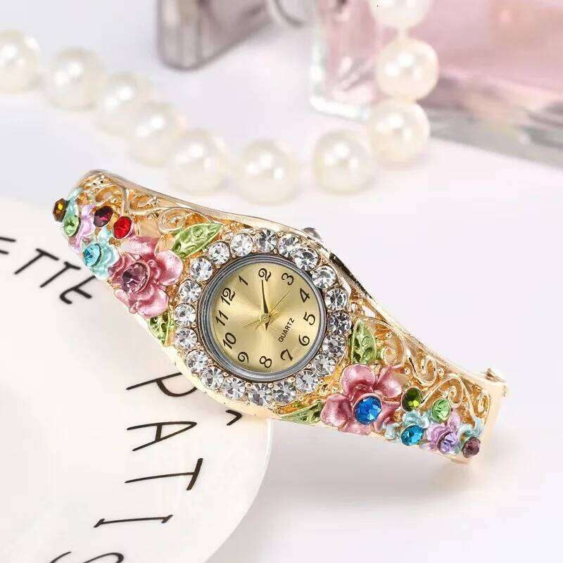 Woman es Retro Elegant Flower Diamond Stainless Steel Quartz Wristes Fashion Ladies Clock Gift montre femme H260228