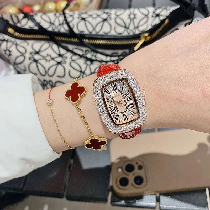 1pc-Fashion Leather Strap Women's Quartz Christmas Valentine's Day Gift H260228