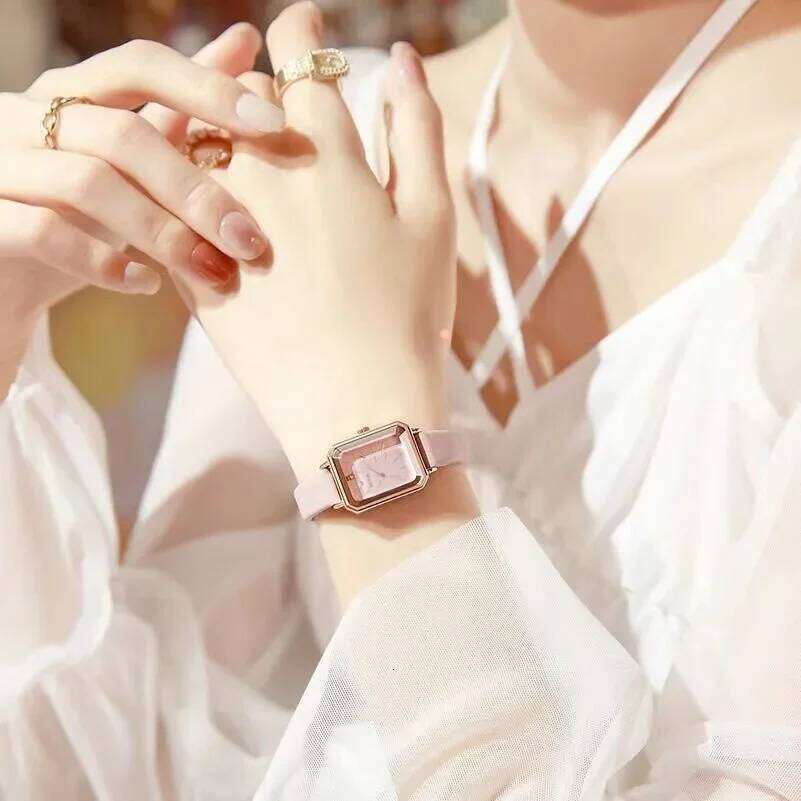 Hot Selling Women's Square Small Dial Waterproof Korean Casual Ladies Quartz H260228