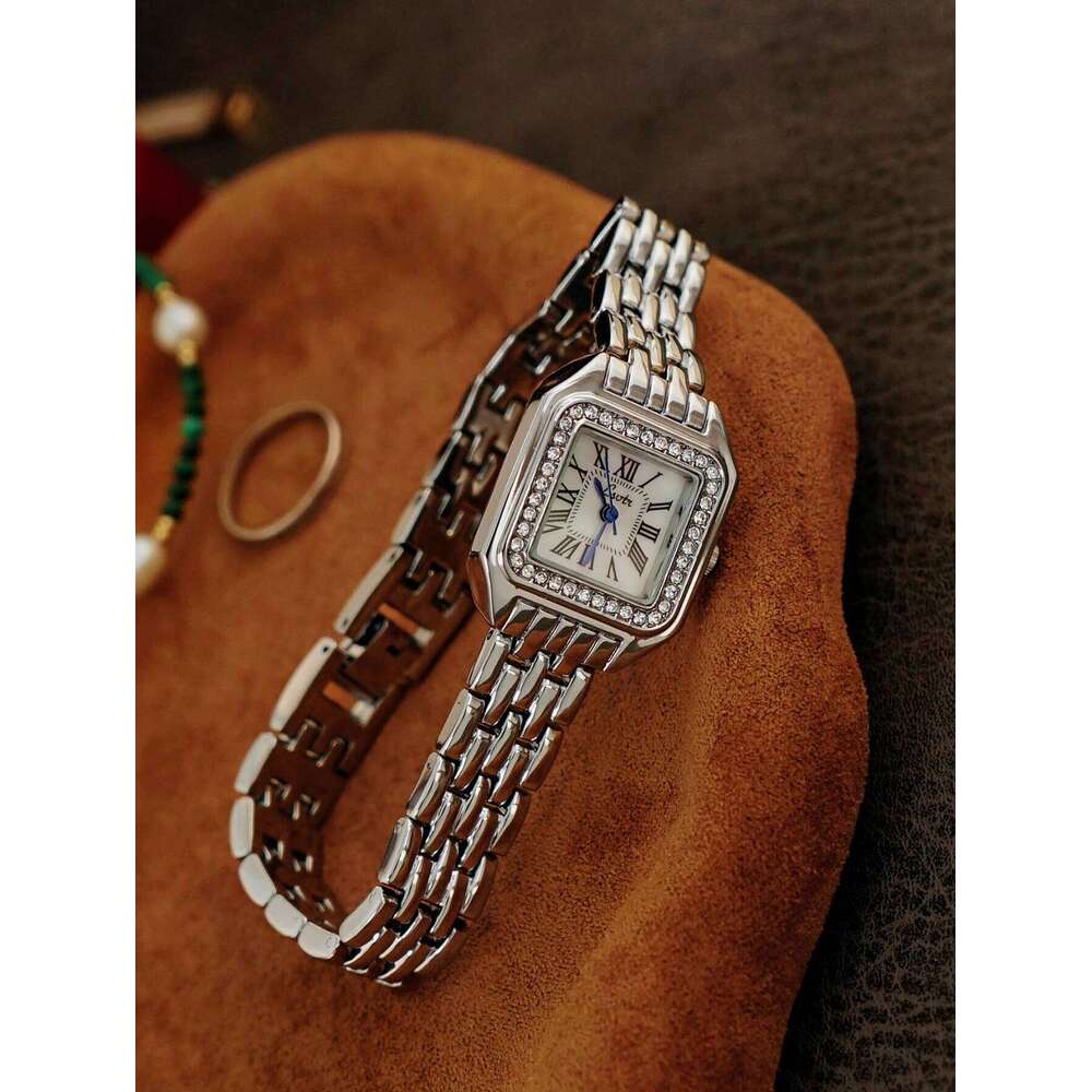 1 Piece of New Golden French Classic Retro Style, High-End, Elegant, Compact Exquisite Inlaid Rhinestones, Bright Eye-Catching Women's Quartz , S