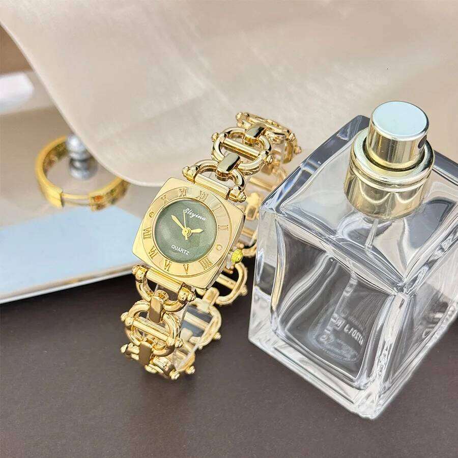 Square Roman scale hollowed out number women's H260228