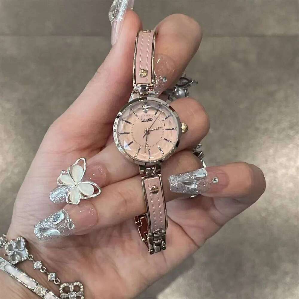 Versatile Fashion Small Dial Quartz for Women Casual Ladies Wrist Elegant Compact and Delicate Fashionable New H260228