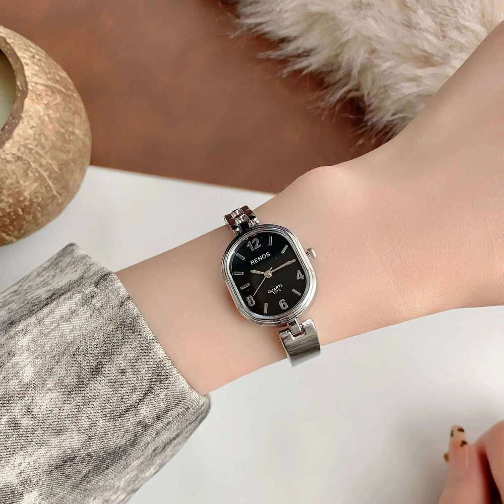 Women's Oval Gold Simple & Fashionable Quartz , Suitable for Daily Wear and Decoration H260228