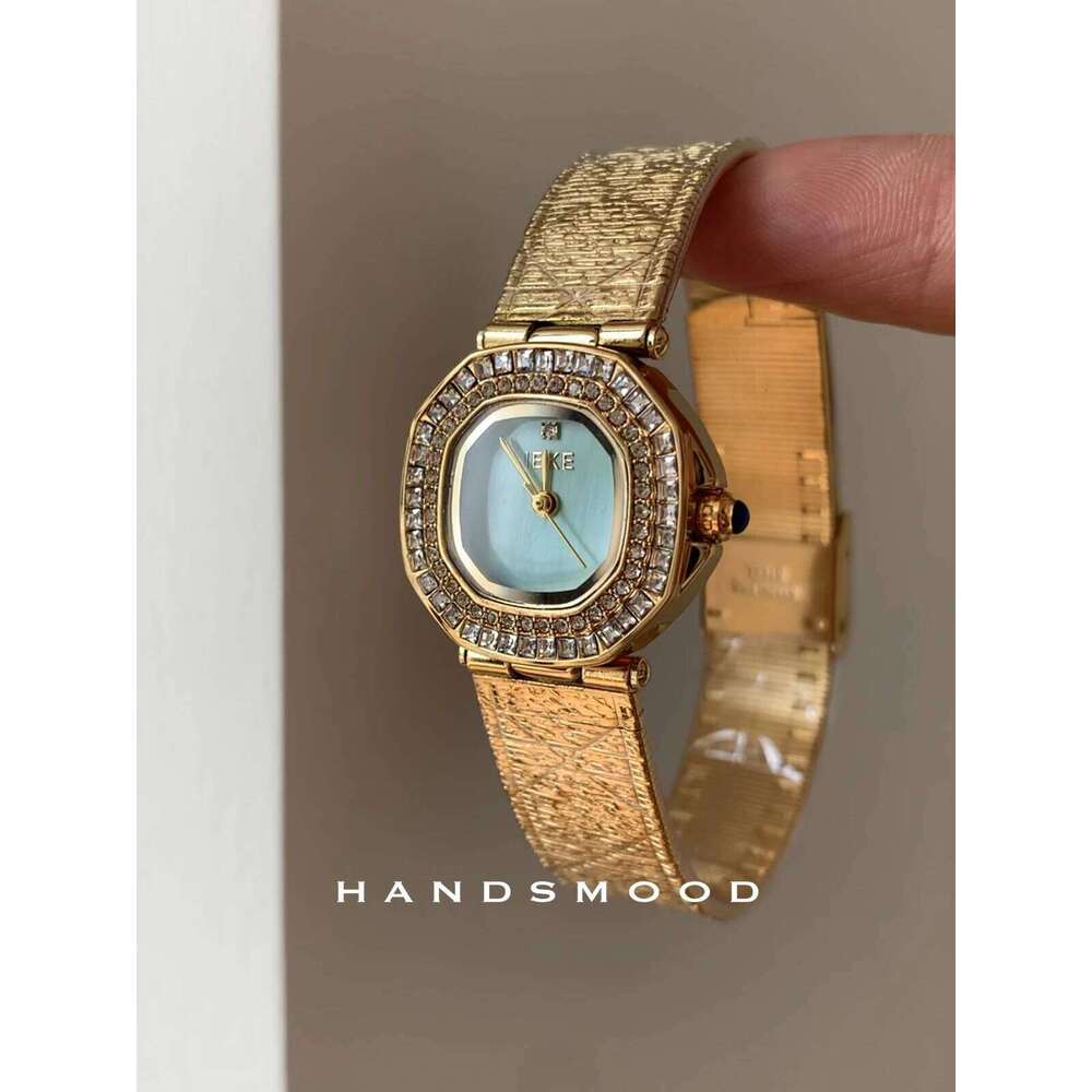 Luxurious, Exquisite, and Fashionable Gold Design High-Quality, Refined Ladies' Premium Quartz Timepiece Gift H260228