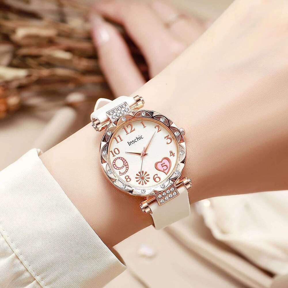 New Lovely Diamond Heart Leather Strap Women's Quartz for Christmas and Halloween Gifts H260228