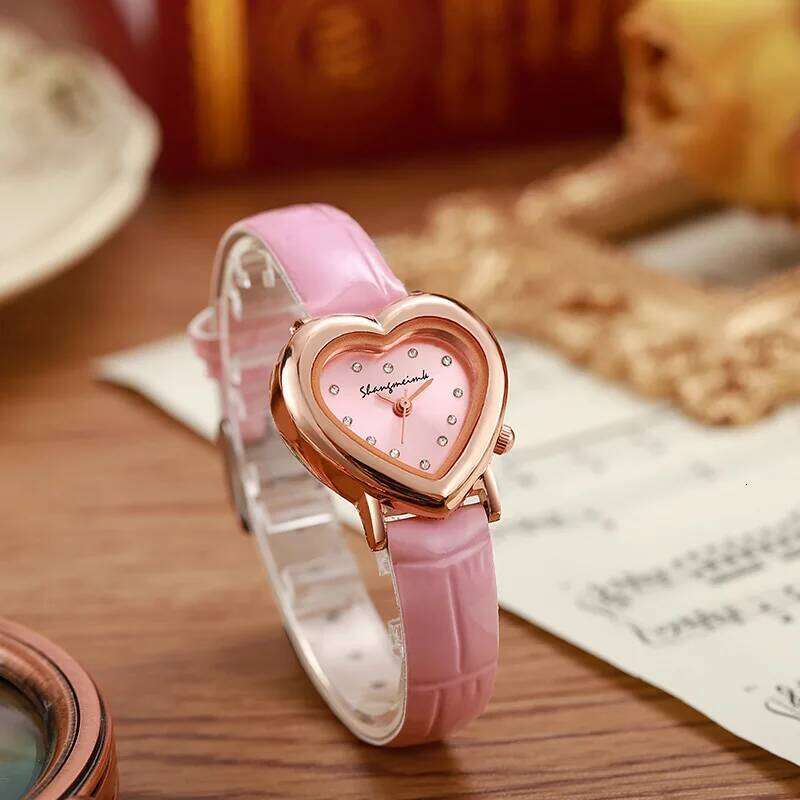 Women's Fashion Rhinestone Heart Dial Leather Band Quartz es H260228