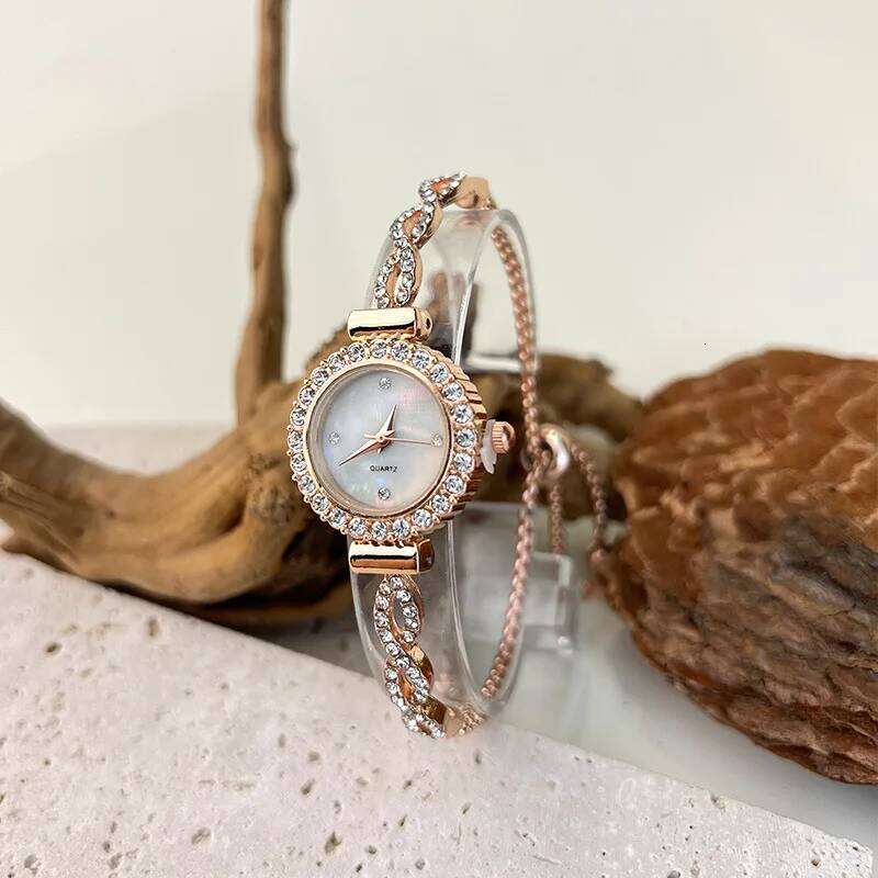 Simple Quartz Small Dial Women's Clock H260228