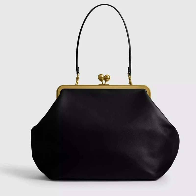 Largecapacity Handheld Party and Dinner Bag Light n Fashionable Clutch Versatile Singleshoulder Tote 260227