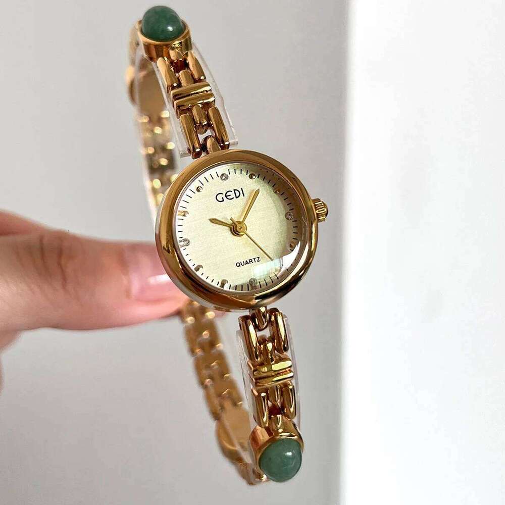 GEDI Gold Women es Natural Green Jade Women's Wrist Simple Small Dial High Quality Quartz Clock Gifts H260228