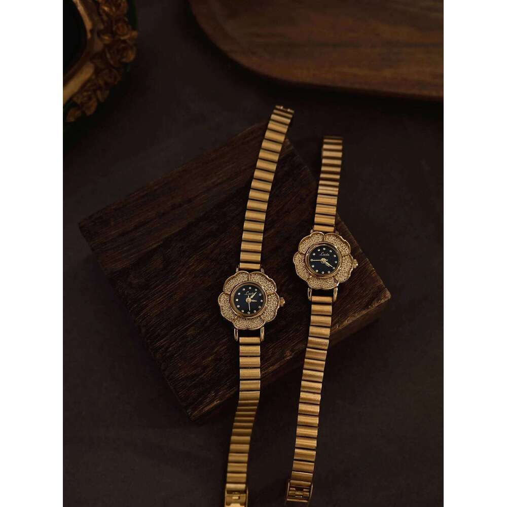 1 Piece of New French Retro Camellia Gold Small Dial Fashionable, Simple, Luxurious, Elegant, Compact Waterproof Women's Quartz , Stainless Steel
