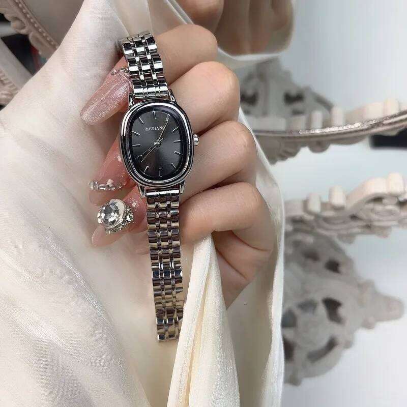 Dial Small Sugar Coated Steel Strip Student Fashion Korean Version Simple College Style Clock Relgio Feminino H260228