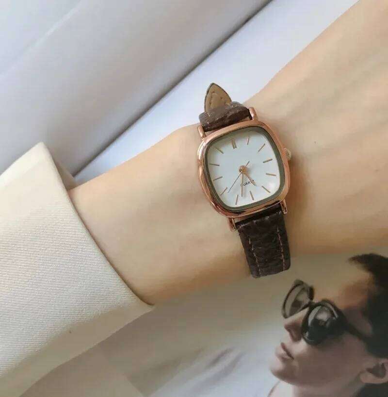 Couple Quartz Wrist Women Pu Lether es Ladies Clock Festival Gift relogio feminino H260228