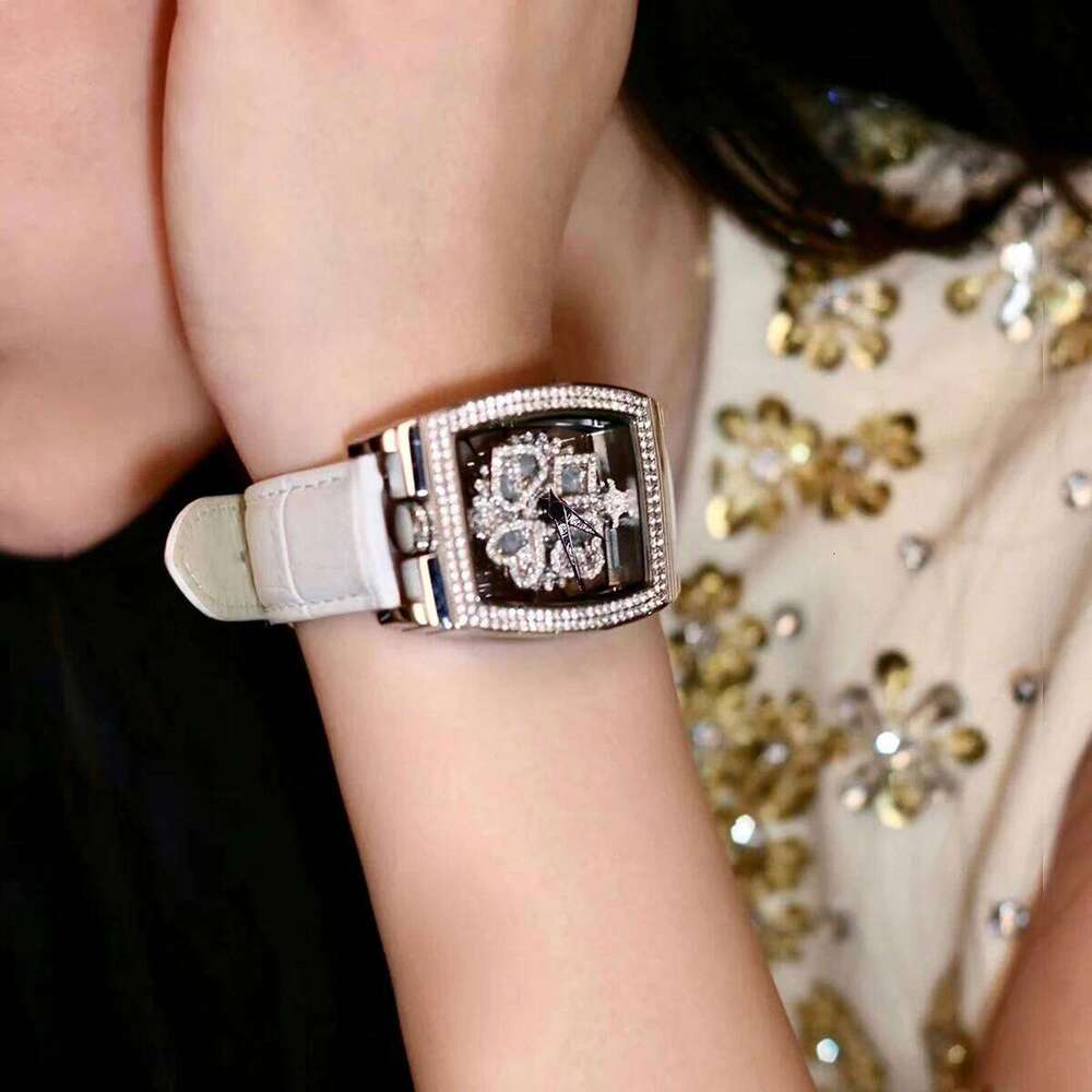 Fashionable Elegant Wine Barrel Shaped Ladies' With Transparent Back & Rhinestone Detail Quartz Movement , Rotatable H260228