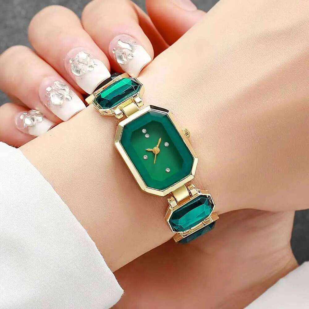 Elegant Women's Fashion Rectangle Dial Ladies Quartz Wrist es Girls Clock Reloj HombreWithout Box H260228