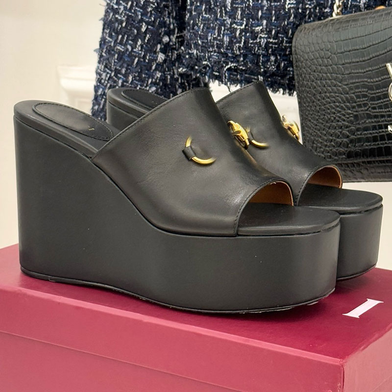 Womens Wedge Sandal with Horsebit designer summer sandals womens new letter sandals high quality calfskin fabric soft leather lining sandals retro brand sandals