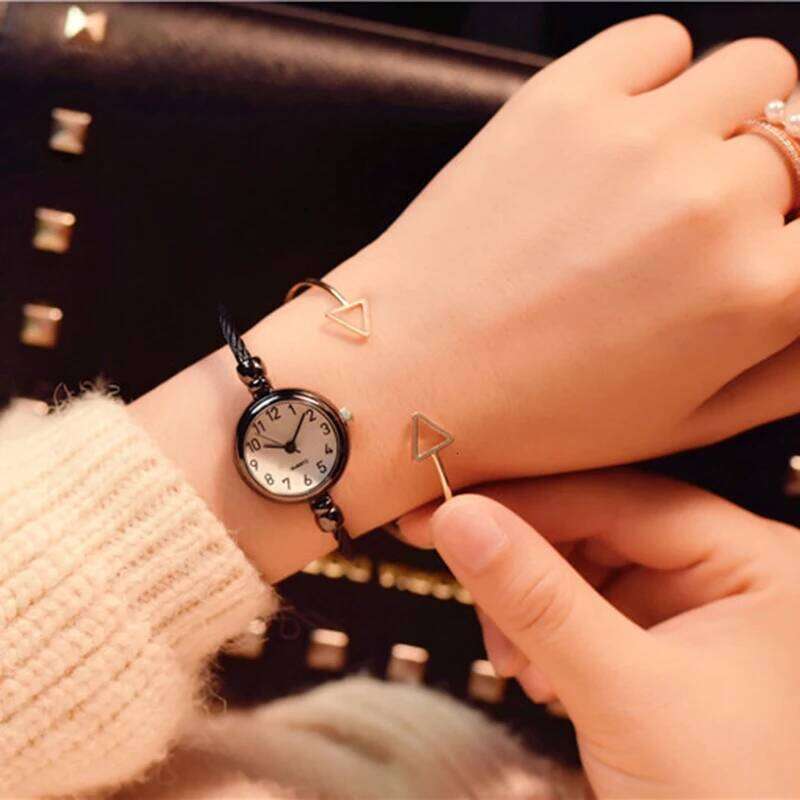 YIKAZE Women es Small Gold Bangle Stainless Steel Retro Ladies Quartz Wrist Clock Fashion Dress H260228