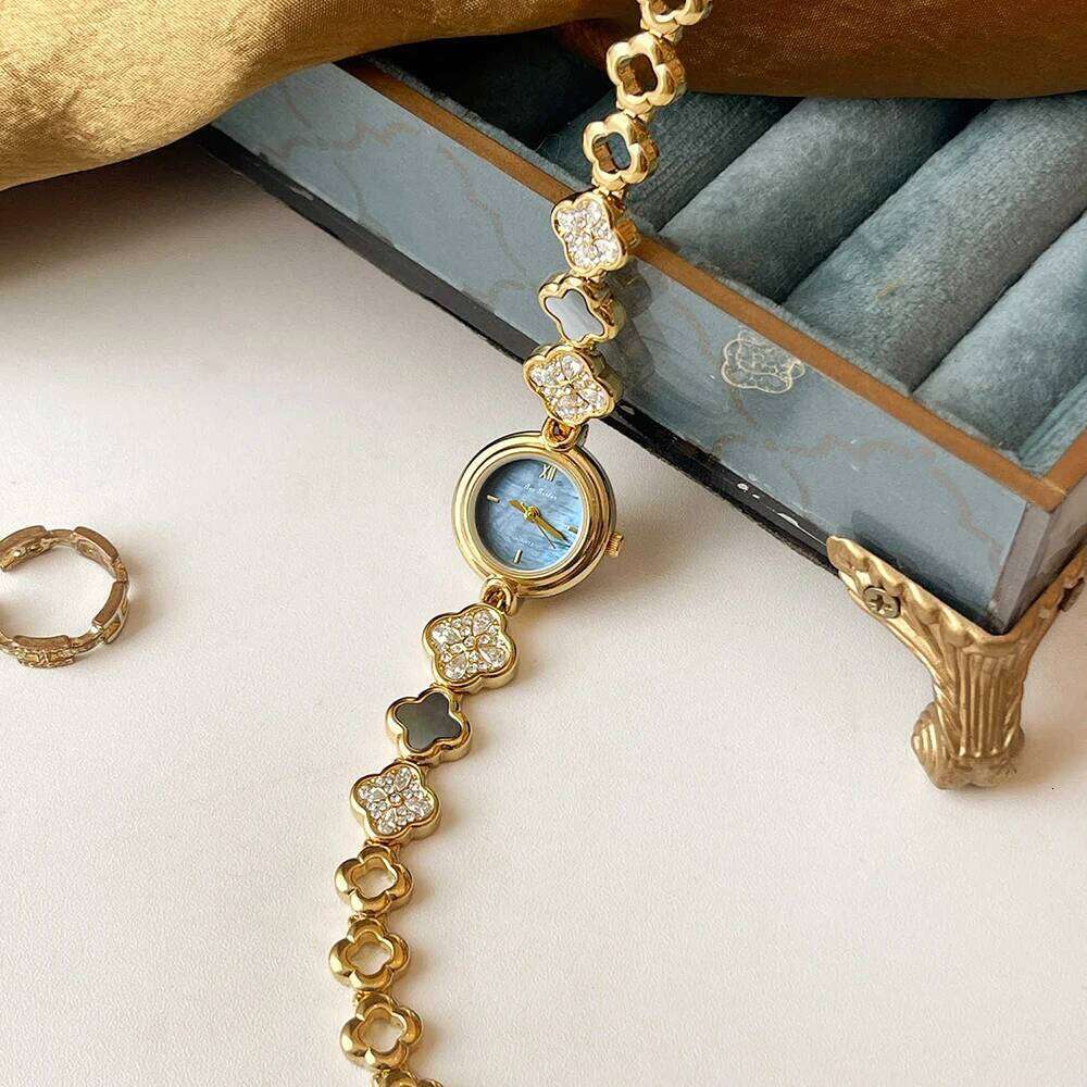Elegant Blue shell Dial Women's es Fashion Gold Ladies Diamond Floral 2026 Quartz Wristes Gift H260228