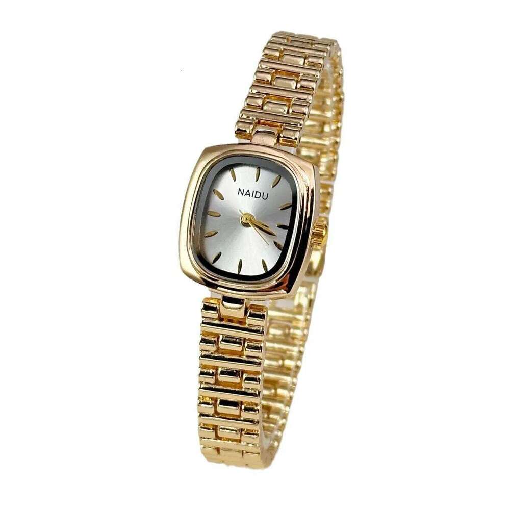 New Women Light Medieval temperament Simple Retro Female Fashion Quartz Wristes H260228