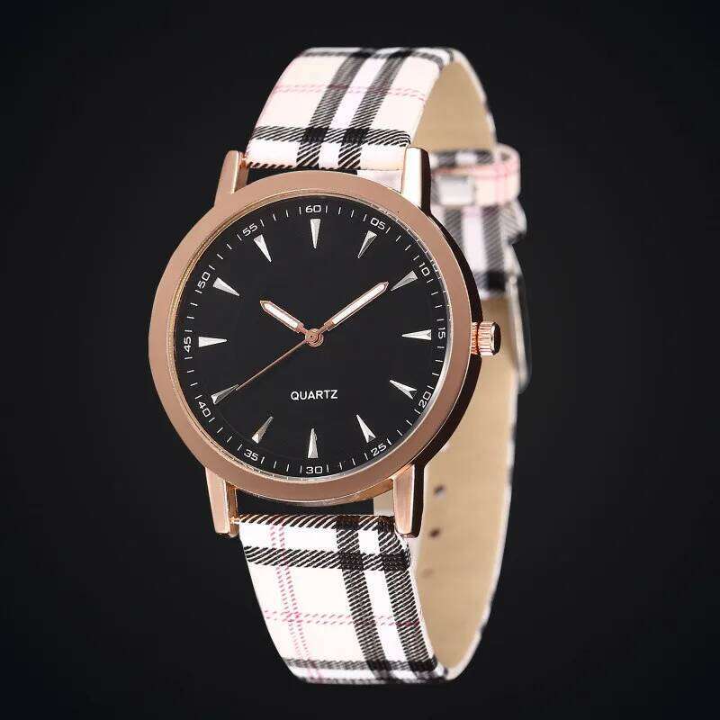 New Fashion Women Simple Vintage Plaid Leather Strap Quartz Wristes Dress Casual Ladies Clcok Relogio Feminino H260228