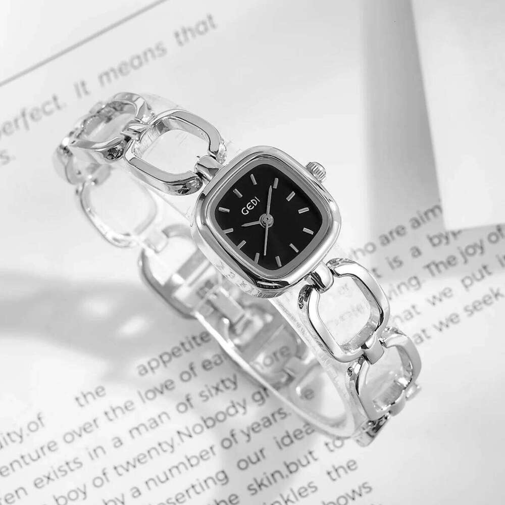 GEDI Women's Elegant Square Red Dial Quartz es Chain Vintage Minimalist Girls Ladies Small Wrist H260228