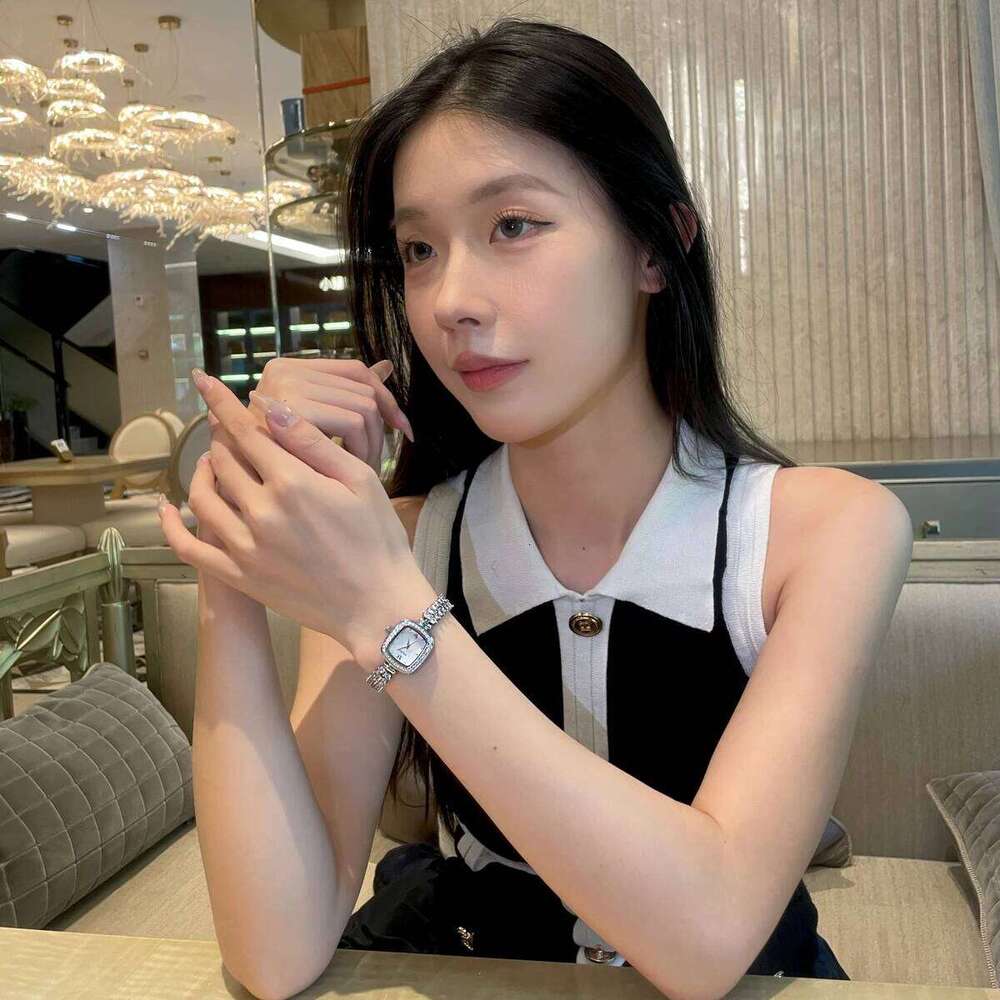 CILOA Women's Niche High-End Elegant Light Fashion Small Dial Quartz Waterproof H260228