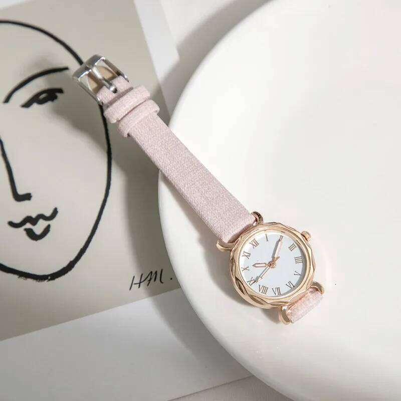 Elegant Women's Rhombus Quartz | Roman Dial & Trendy Leather Band - Ideal for College Wear H260228