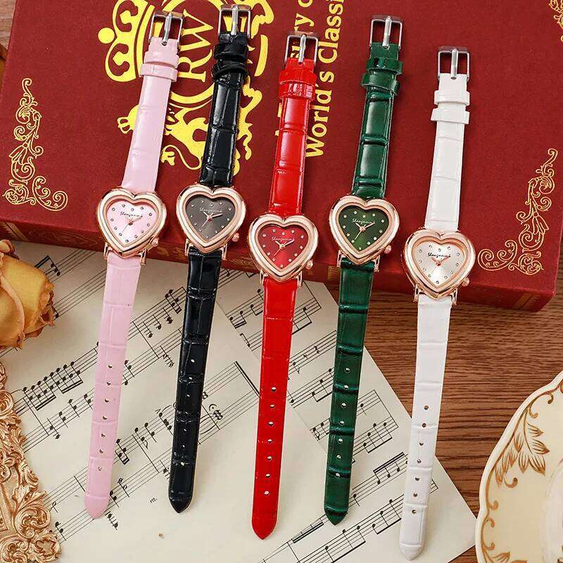 Women's Fashion Rhinestone Heart Dial Leather Band Quartz es H260228