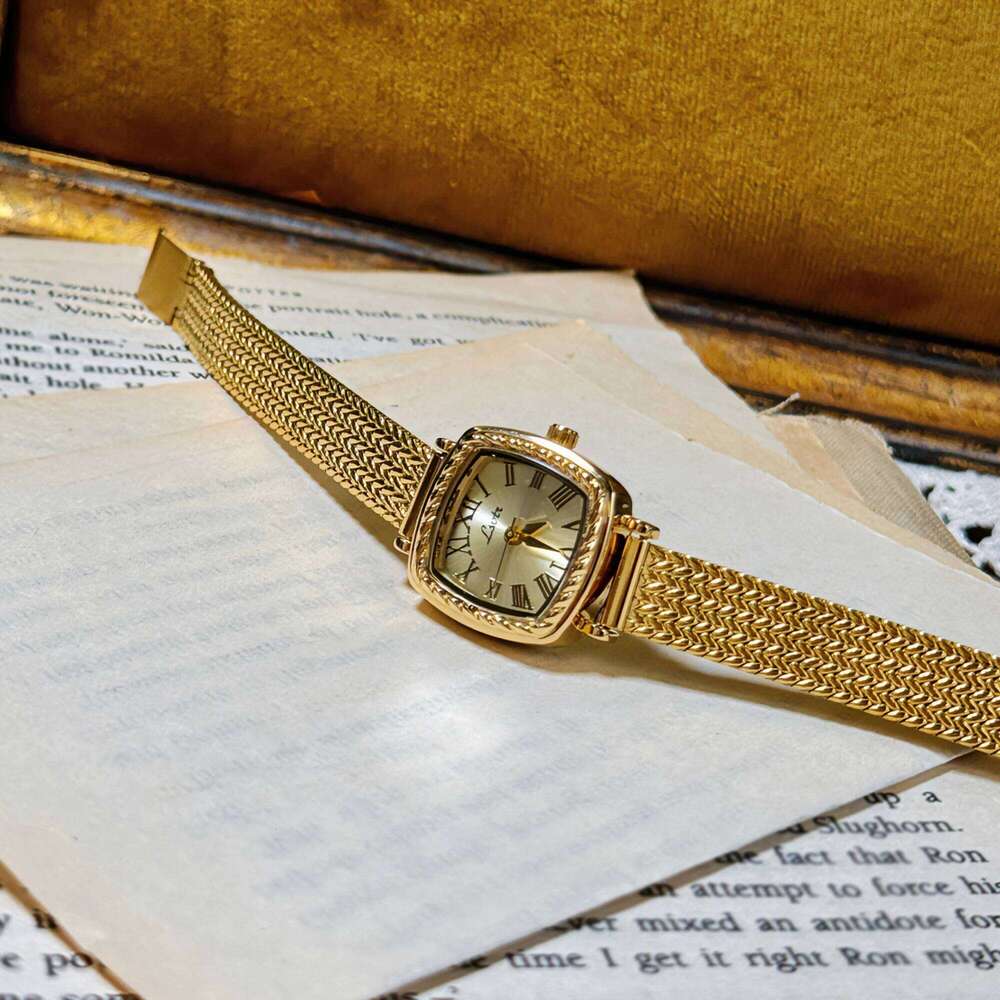 1pc French Vintage Style Gold Dial Quartz Copper band Women's Wrist, Elegant, Fashionable, Exquisite for women H260228