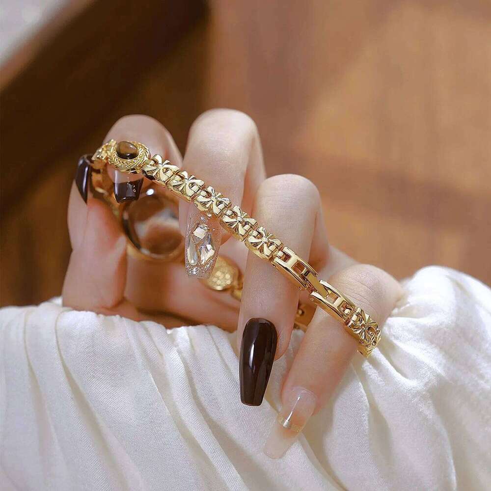 Oval Women Brand Dress Quartz Small Dial Ladies Wrist es For Rhinestone Gold Female Clock H260228