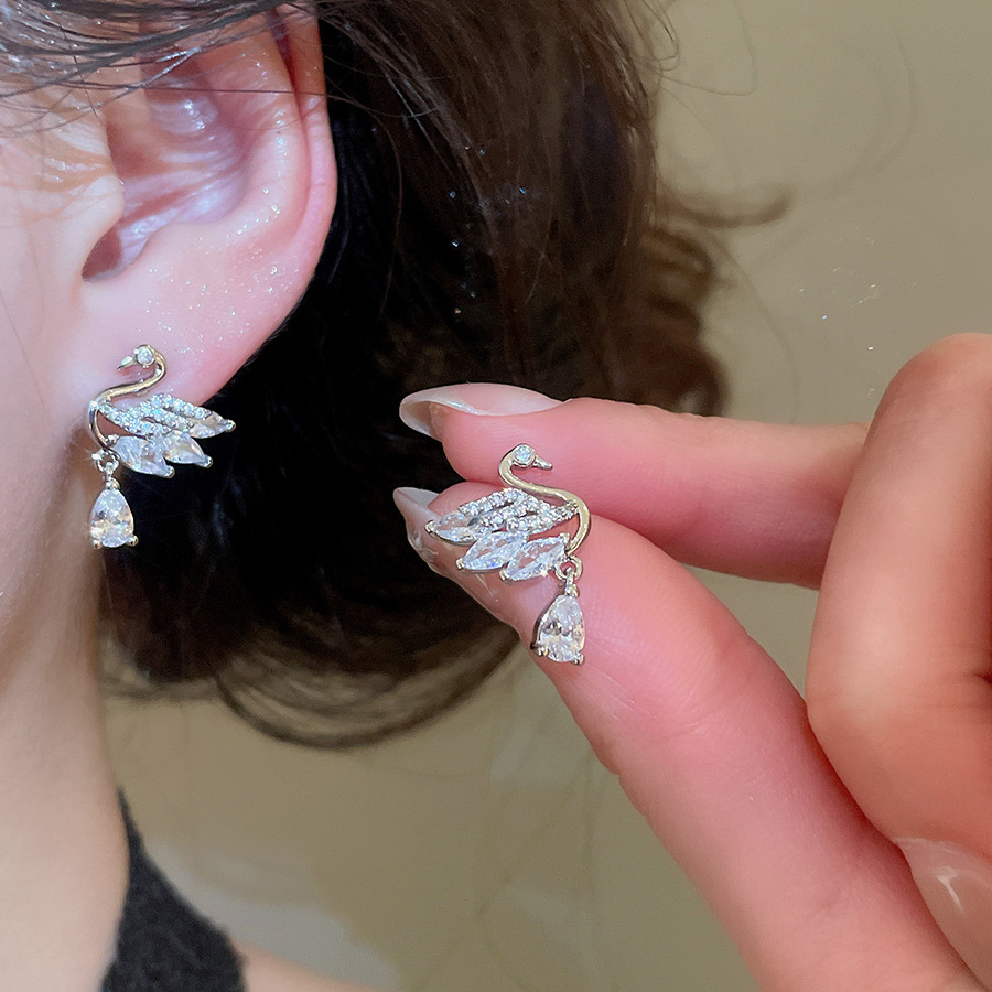 Zircon swan water drop pendant niche high-end earrings, exquisite, sweet, elegant, and stylish women's earrings - view 9