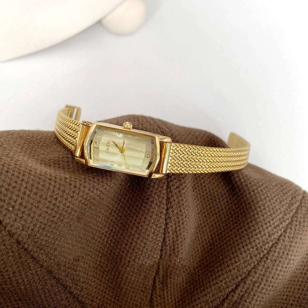 NEW GEDI Vintage Elegance Ladies es Premium Wheat-Patterned Steel Small Gold-Tone Quartz Women's Gift H260228