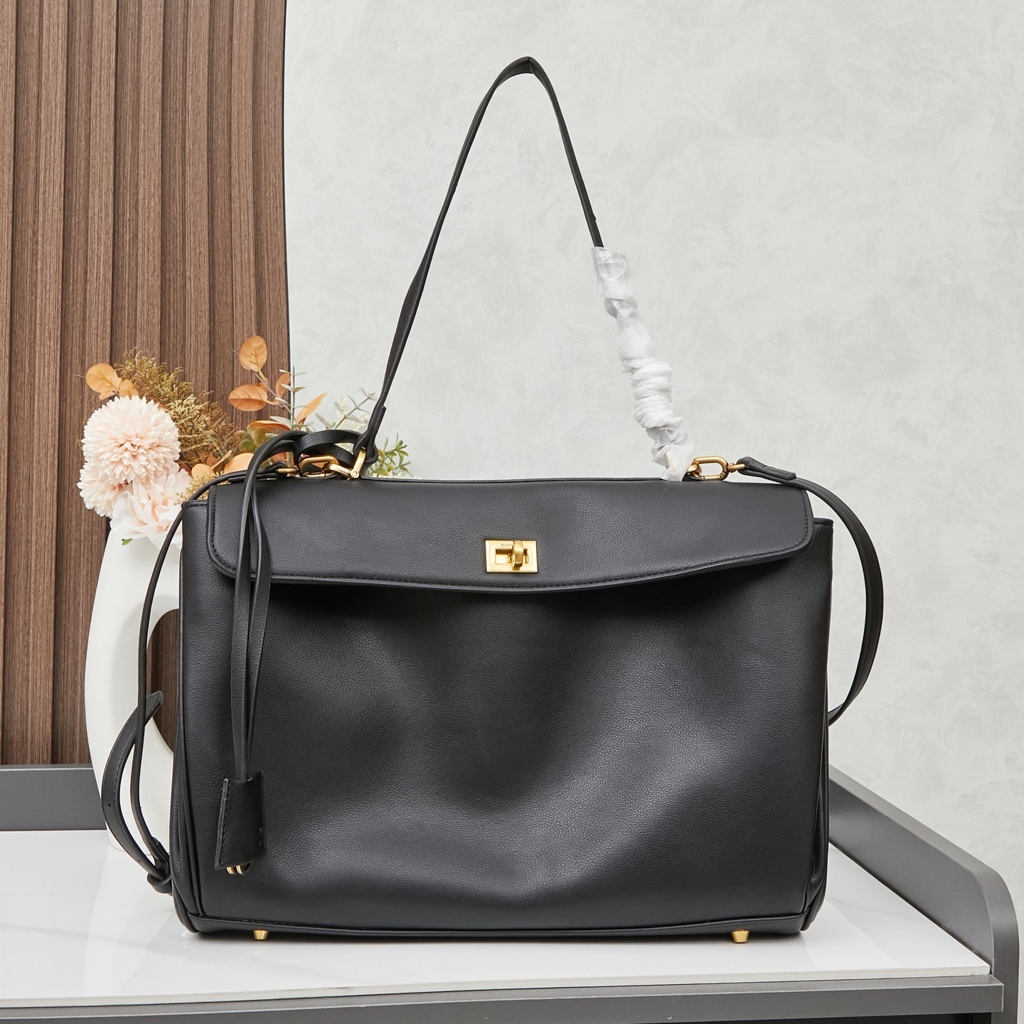 Designer Bag Womens Handbag Suede Large Capacity Tote Bag Luxury Fashion Crossbody Bag Underarm Bag Saggy Neutral Locking Leather Shoulder Bag Rodeos Bag