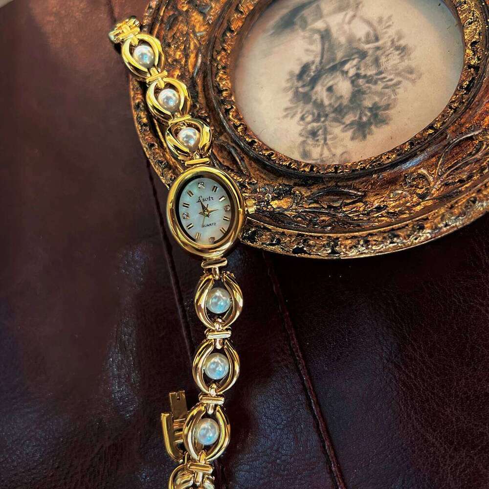 1pc French Fashionable Elegant Ladies' Pearl Strap 30m Waterproof Oval Quartz Wrist For Daily Wear Holiday for women H260228