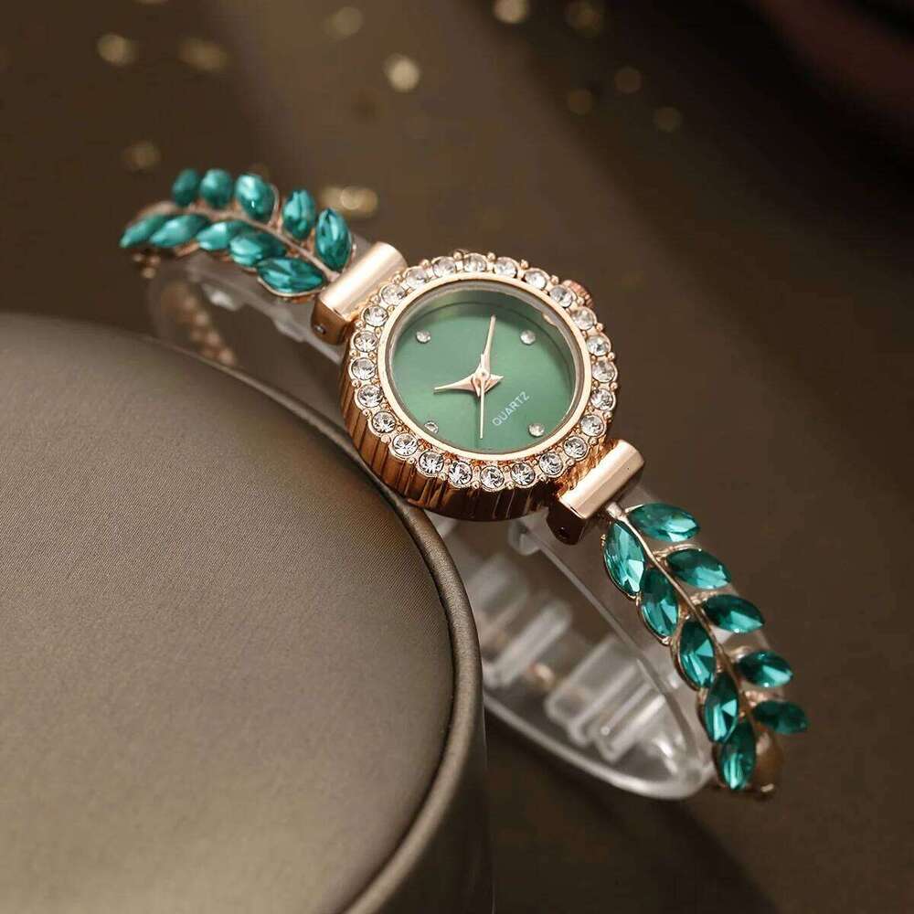 1/4PCS Elegant Women's Wrist Set Fashion Rhinestone Band Ladies Quartz es Reloj MujerWithout Box H260228