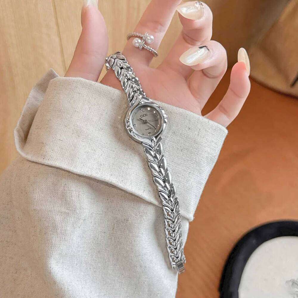 GEDI New Fashion for Women Small Dial Gold es Delicate Wheat Casual Elegant Quartz Wrist Ladies Gifts H260228