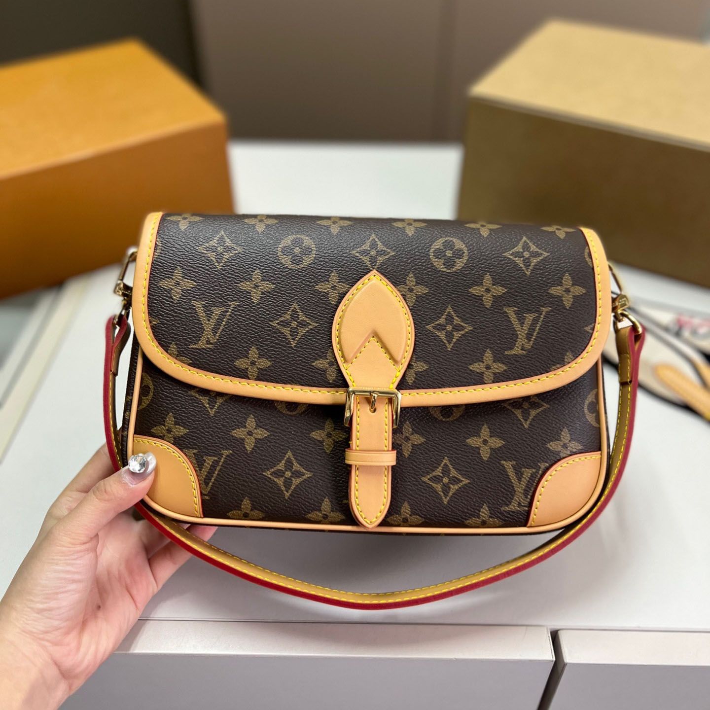 Designer Brand Handbags Luxury Bags Wallet Shoulder Bags Underarm Bags Women's High-Quality Baguette Bags Fashionable Crossbody Bags Classic Monogram Canvas Bags