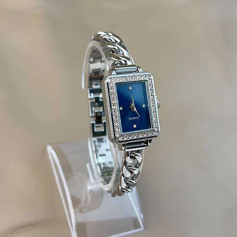 New Rhinestone Rectangular Dial Chain Small Gold Quartz Wristes Fashion Simple Design Girls Clock Gift Relojes H260228
