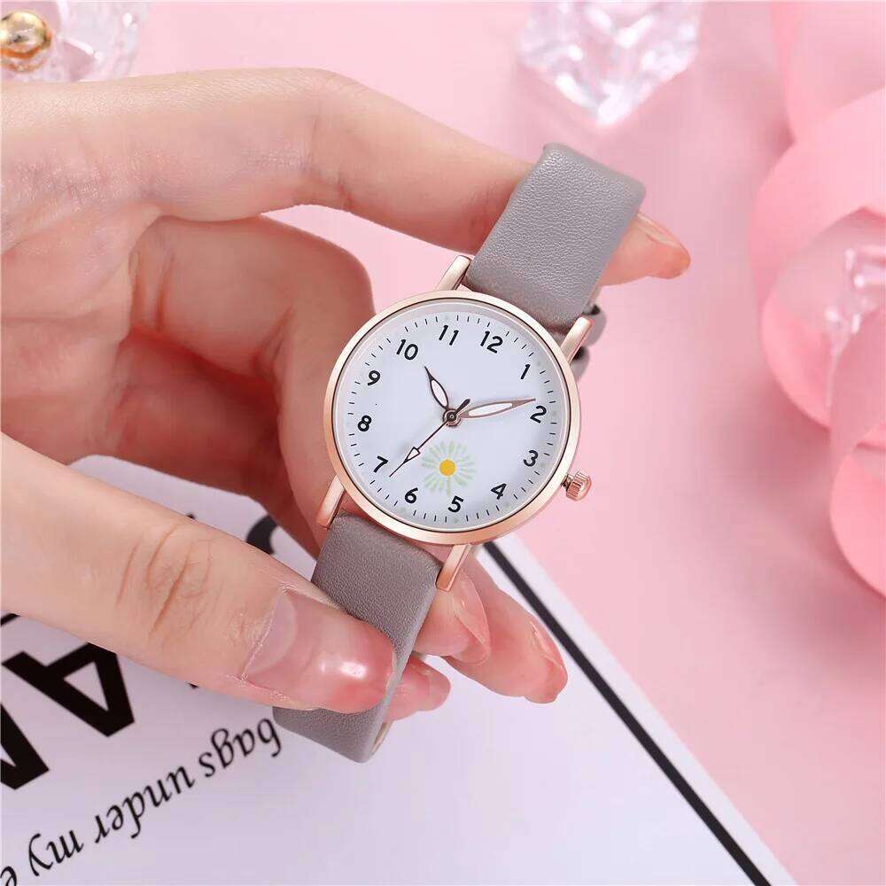 Little Daisy Women's Simple and Fresh Luminous Quartz H260228