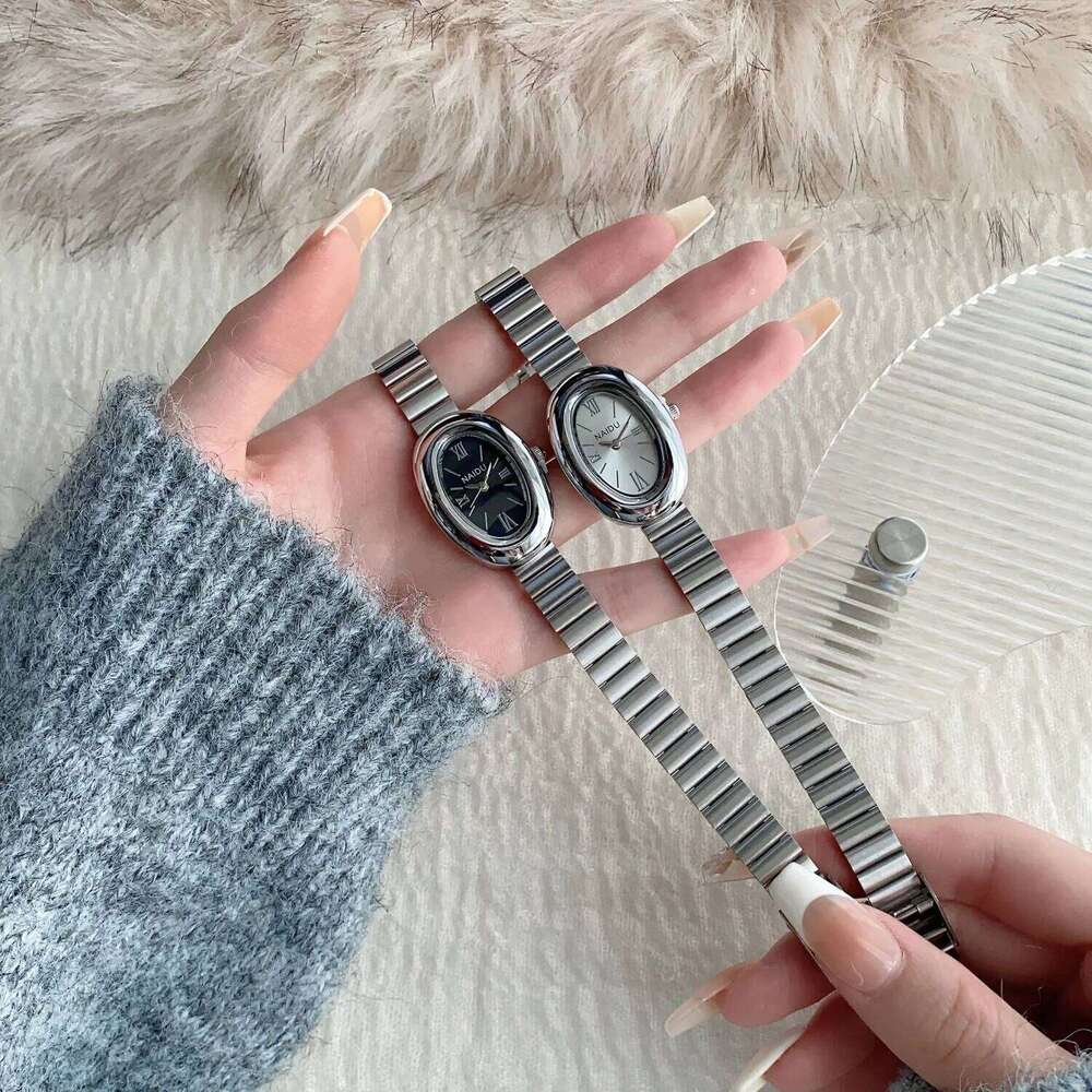 Hot Sale Silver Women Vintage Oval Dial Roman Numerals Steel Strap Quartz es Girl Student Wrist Dropshipping H260228