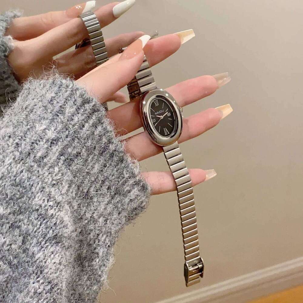 Hot Sale Silver Women Vintage Oval Dial Roman Numerals Steel Strap Quartz es Girl Student Wrist Dropshipping H260228