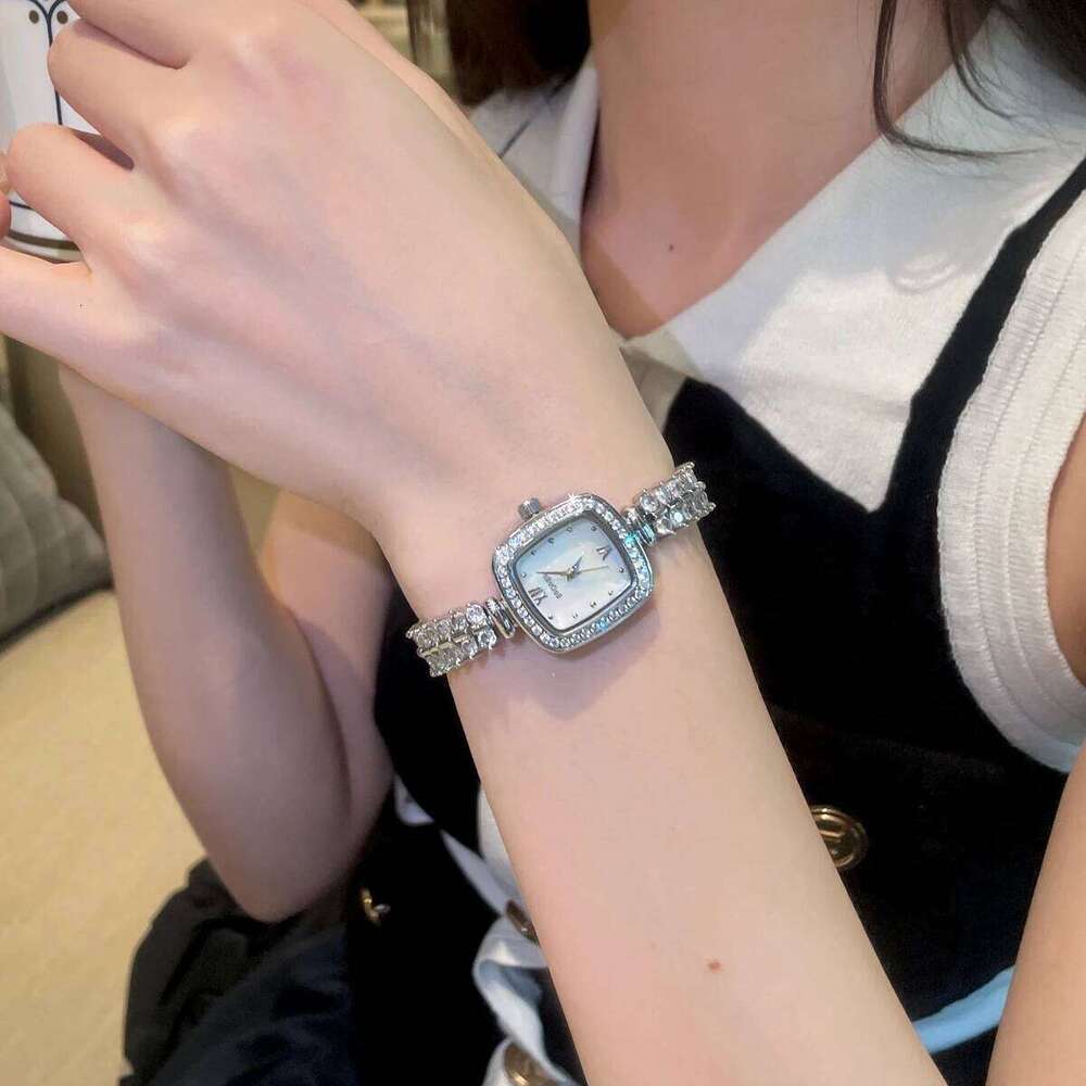 CILOA Women's Niche High-End Elegant Light Fashion Small Dial Quartz Waterproof H260228